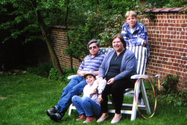 En famille au jardin : bronzette et barbecues